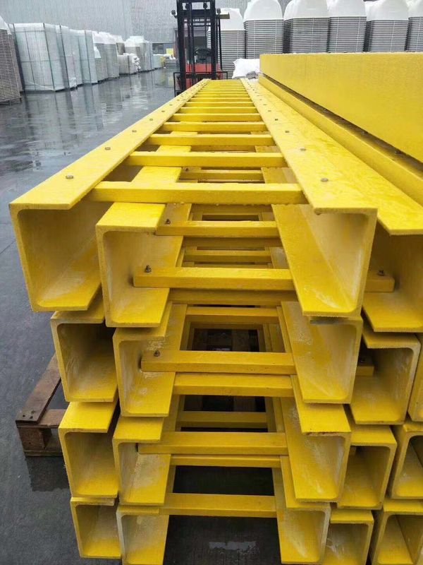 Moderne, op maat gemaakte, industriële hoogwaardige geïsoleerde FRP-glasvezelvouwbare isolatietrad voor multifunctie