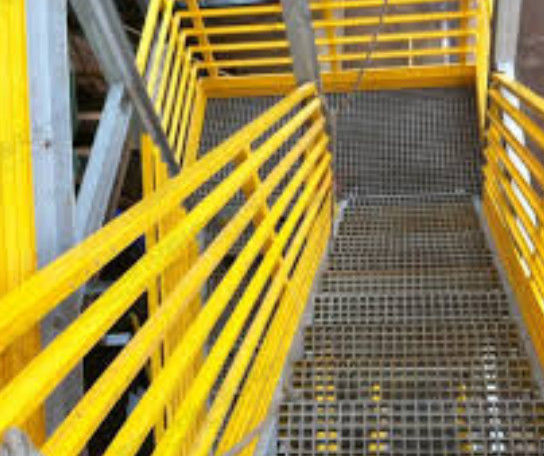 Groene FRP rooster voor platform of loopbrug gebruik en aangepaste grootte en kleur